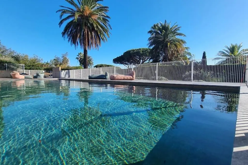 Apartment Chez K&D Appartement, Piscine, Mer 150M Grimaud