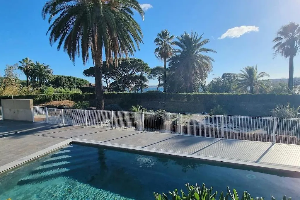 Chez K&D Appartement, Piscine, Mer 150M contacts